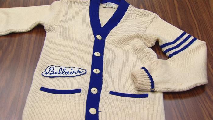 Sweaters and Other Strange Ephemera of Chicago's 1970s Street